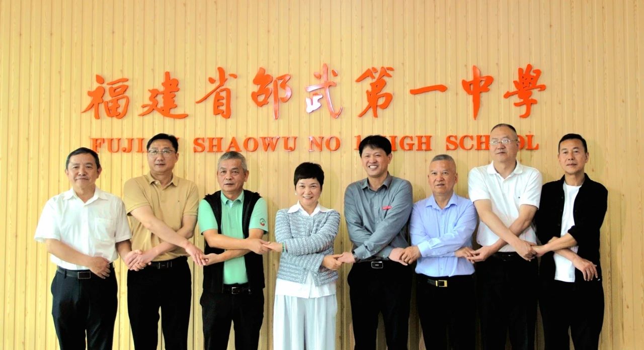 1717145696215546.jpg 56a6e73c013996ec7a735c9793eaf325.jpg