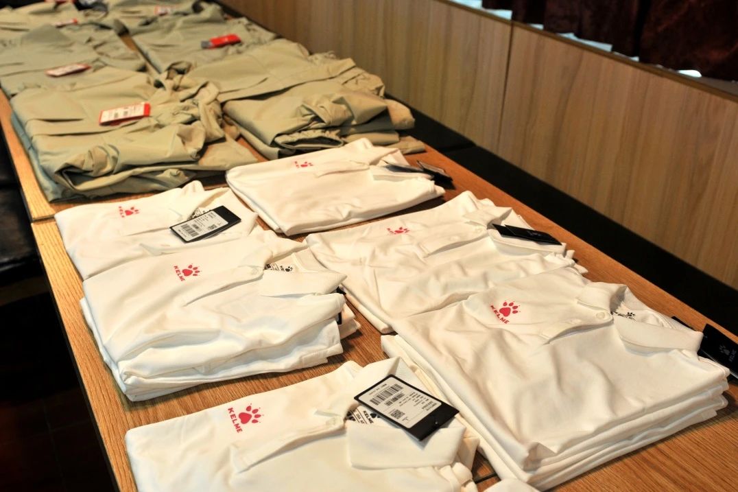 1725498586851211.jpg 398735efcc36422ee1ee79fd8d2248ed.jpg