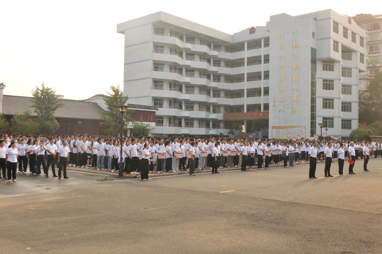 1725499565308322.jpg 570d16b7441778fd6621abc2177a8458.jpg