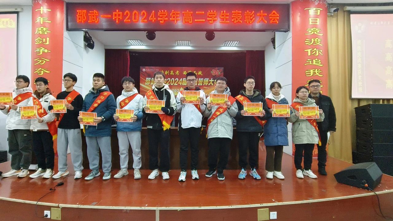 1726104926418957.jpg 1820470bc65a0bf2ff9330324a8eb613.jpg