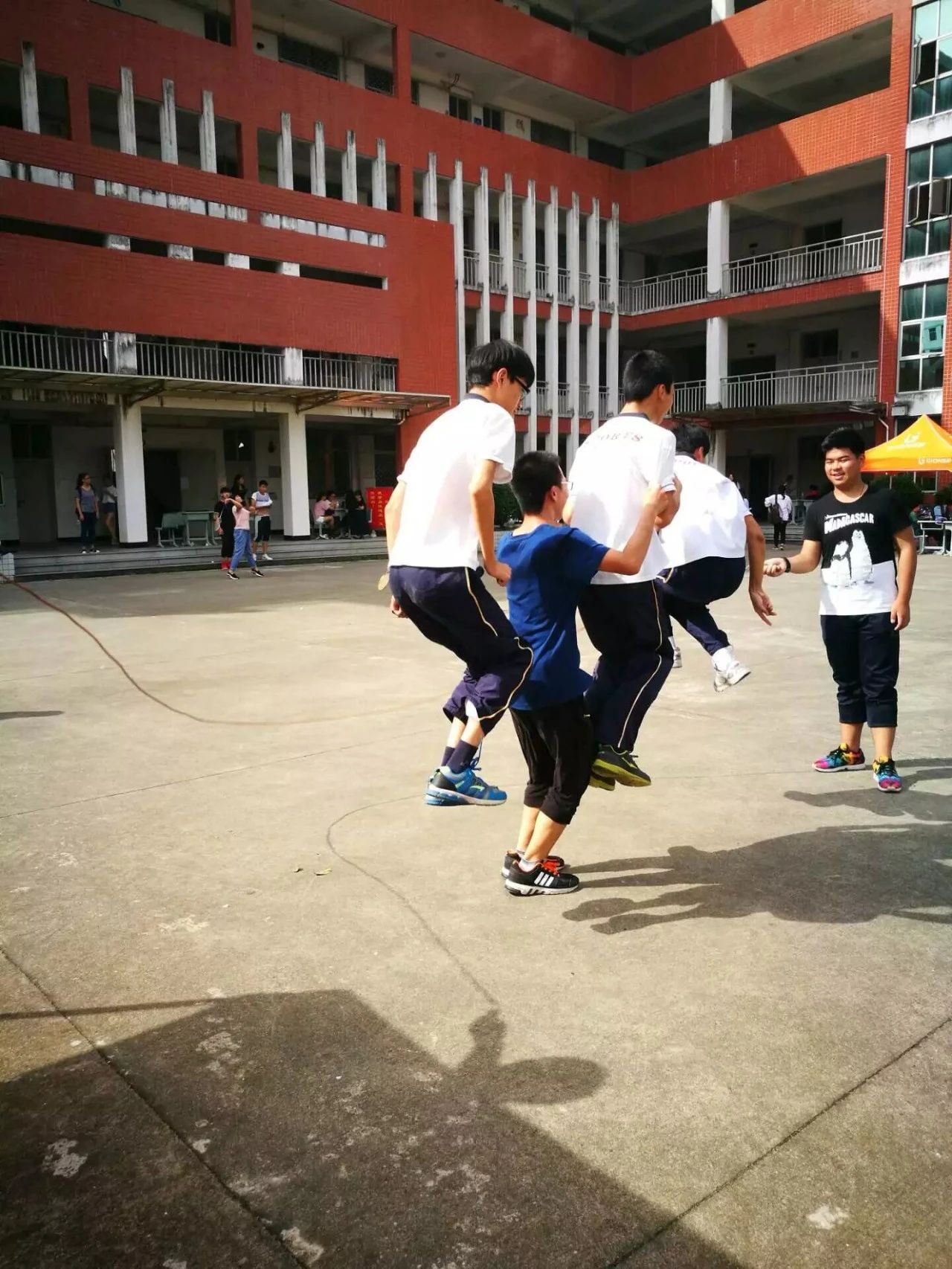 1743209677892479.jpg 26.jpg